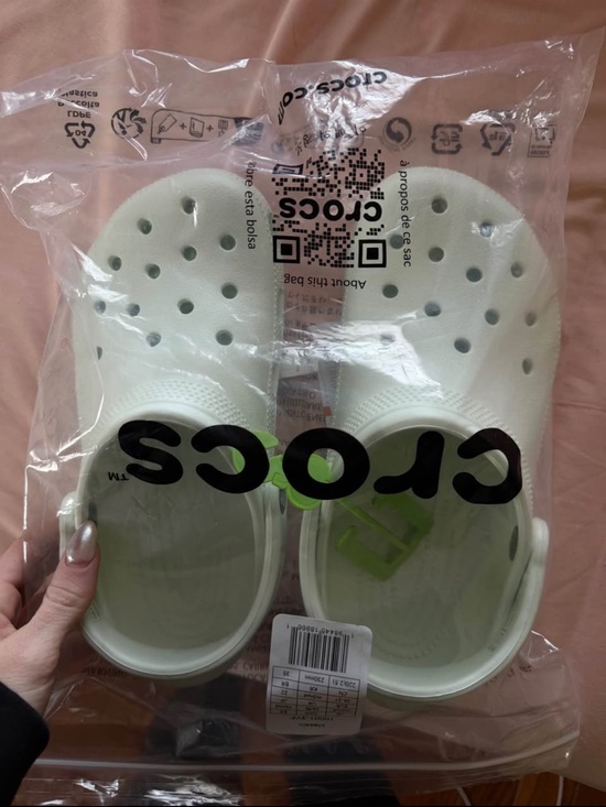 CROCS Shoes - crocs (light green) - w6